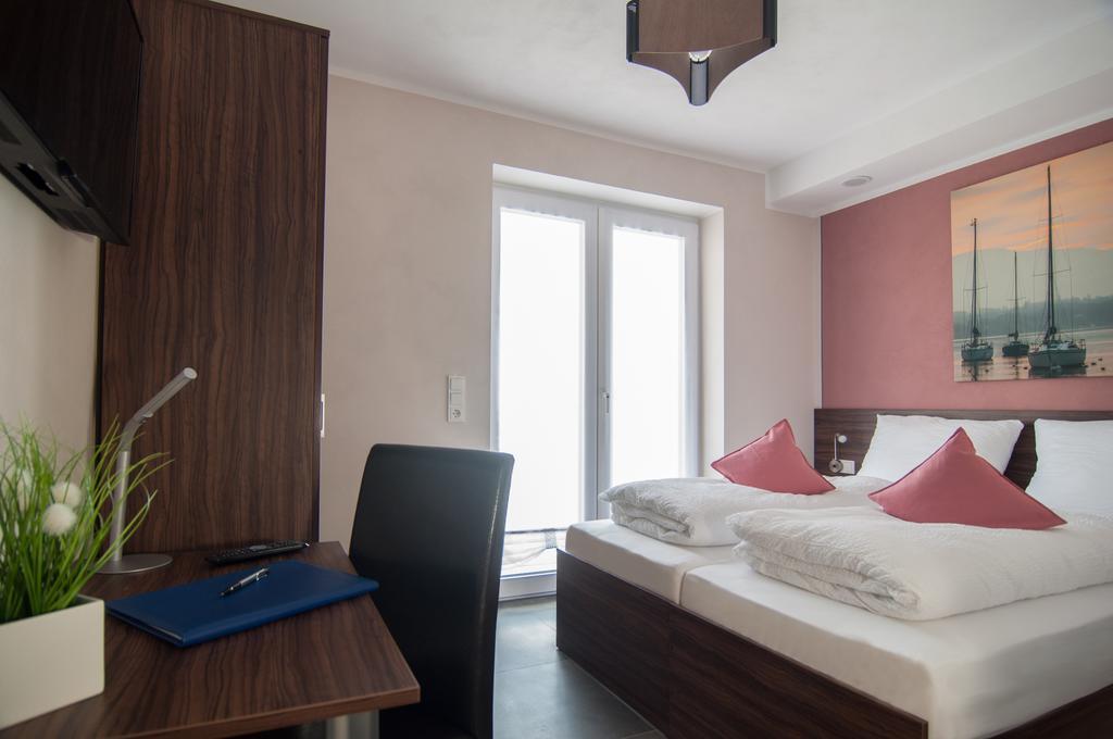 Komfortable Apartment-Wohnung ฟุลดา ภายนอก รูปภาพ