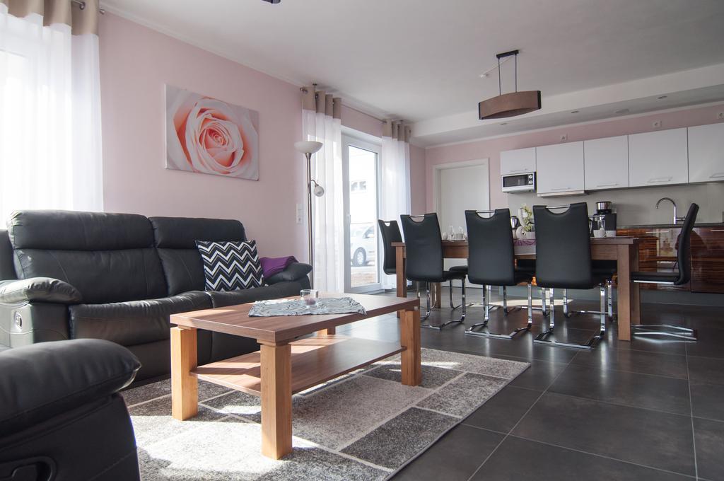 Komfortable Apartment-Wohnung ฟุลดา ภายนอก รูปภาพ