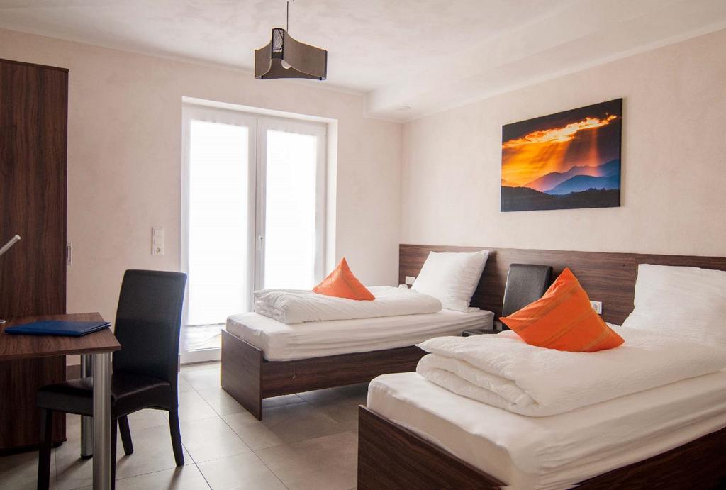 Komfortable Apartment-Wohnung ฟุลดา ภายนอก รูปภาพ